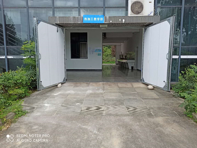 1615365143326_6f913e82-063a-9541-9976-c50b38fca6c0.jpg 工程训练中心大门更换完成 (2)_副本.jpg