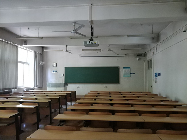1615365741554_8bc88f9d-3164-9aef-67a4-88a86dcddedd.jpg 研究生西馆智慧教室 (原)_副本.jpg